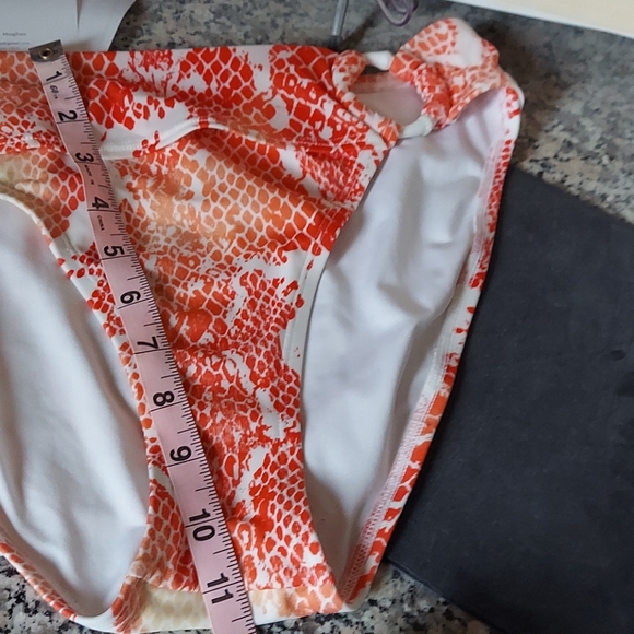 Victorias secret medium bikini bottoms - Picture 4 of 4